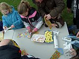 2010 Paaseidropping en paasmarkt